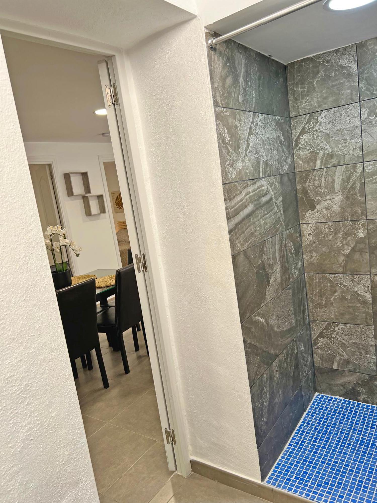 Reformado. Plaza De Toros. A/C Apartment Alicante Exterior photo